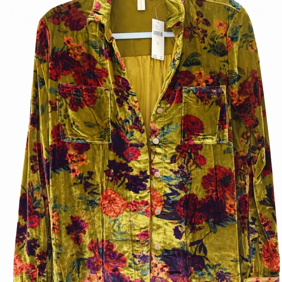 Pilcro Tops - Anthropologie Pilcro Velvet Floral Button Down Blouse XS NWT